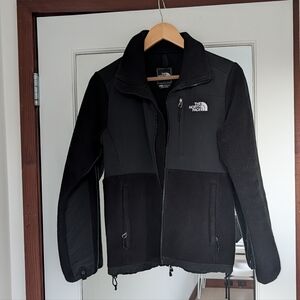 North Face Women’s Retro Denali Jacket Black Small